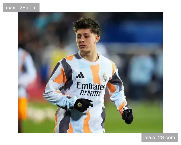 皇马居莱尔威胁射门被扑，年轻边锋仍需提升终结能力
